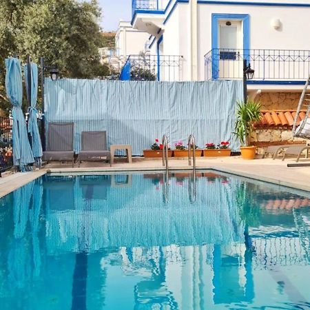 Shared Pool Flat Located 3 Min To Beach In Kalkan Lägenhet Exteriör bild