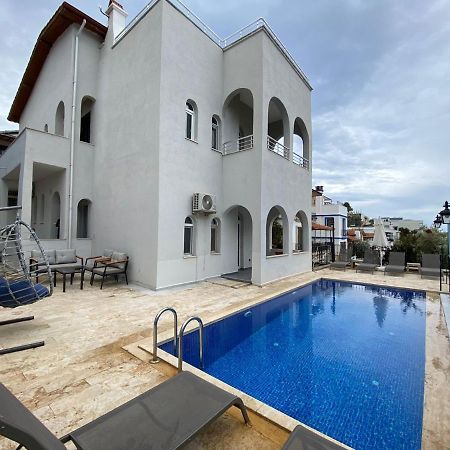 Shared Pool Flat Located 3 Min To Beach In Kalkan Lägenhet Exteriör bild