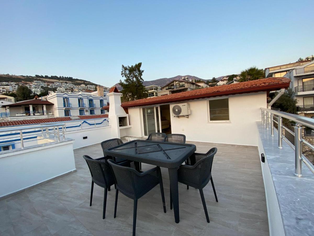 Shared Pool Flat Located 3 Min To Beach In Kalkan Lägenhet Exteriör bild