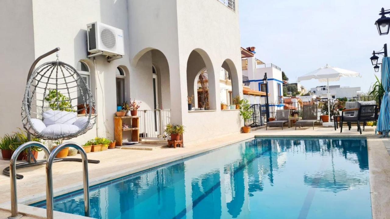 Shared Pool Flat Located 3 Min To Beach In Kalkan Lägenhet Exteriör bild